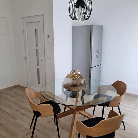 Apartment Apartman Sime Mandre
